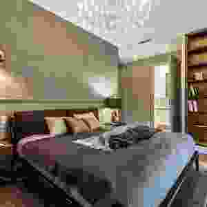 schönes Schlafzimmer in Rheinland-Pfalz gestaltet mit Mustertapete und Stuckleisten 